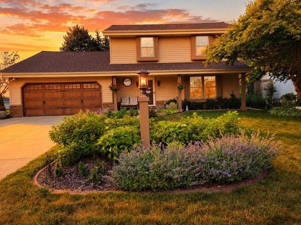 W163N10578 Ridgeview LANE, Germantown, WI 53022