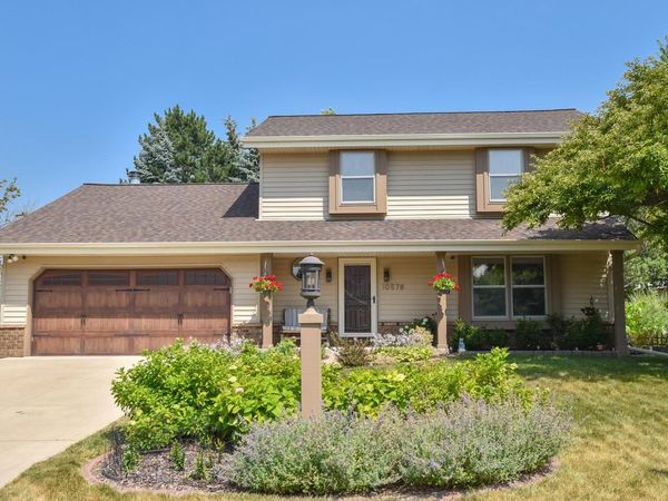 W163N10578 Ridgeview LANE, Germantown, WI 53022