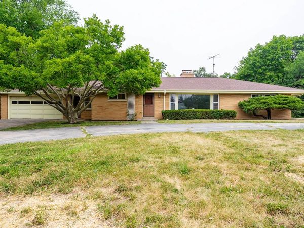 15520 Carpenter ROAD, Brookfield, WI 53005