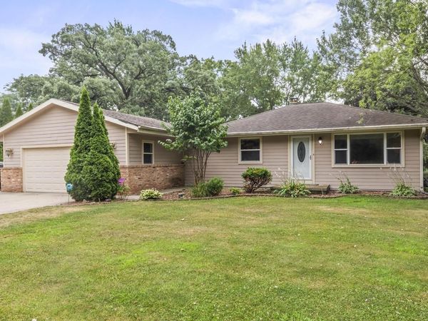 S25W26005 Mac Arthur ROAD, Waukesha, WI 53188