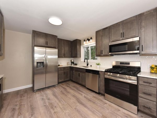 4212 W Clinton AVENUE, Milwaukee, WI 53209