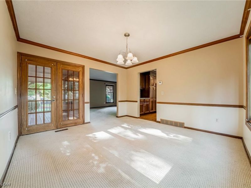 6993 Deer Path, Olmsted Township, OH 44138 Photo 8