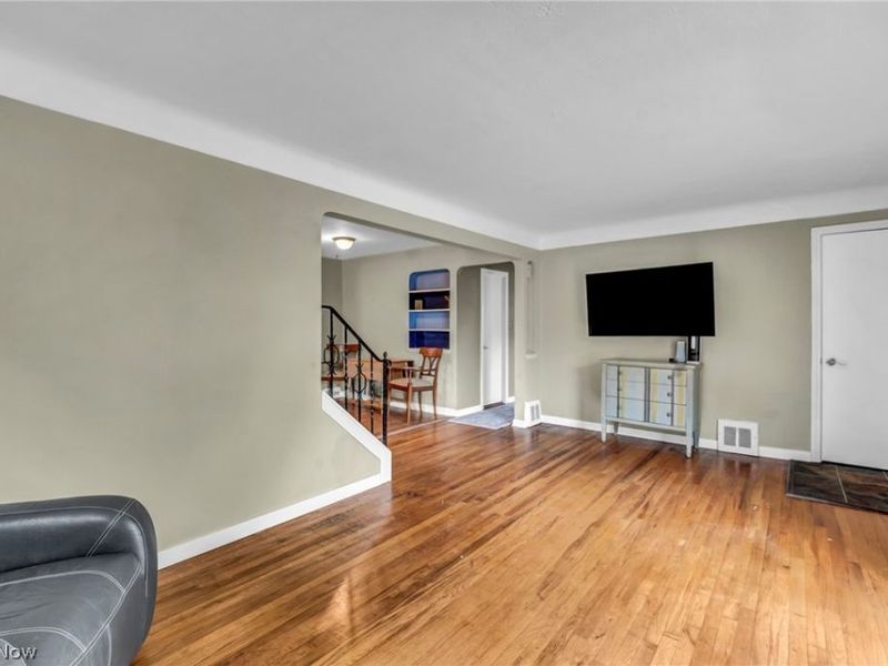5528 Huron Road, Lyndhurst, OH 44124 Photo 5