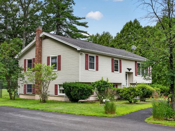24 Rossignol Avenue , Oakland, ME 04963
