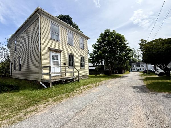 3 Willow Street , Eastport, ME 04631