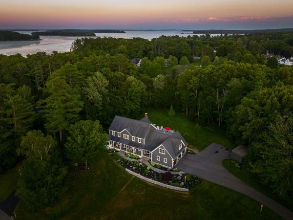 53 Waters Edge Drive, Yarmouth, ME 04096
