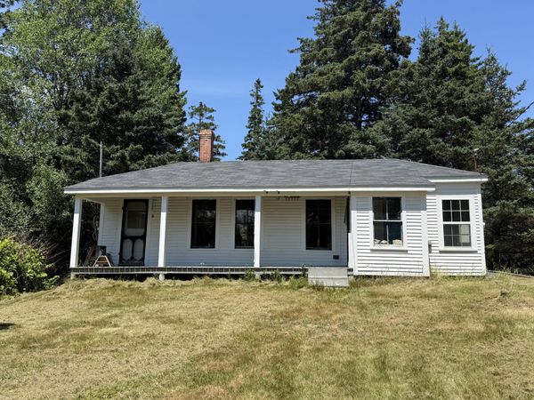 1013 Hummingbird Lane , Vinalhaven, ME 04863