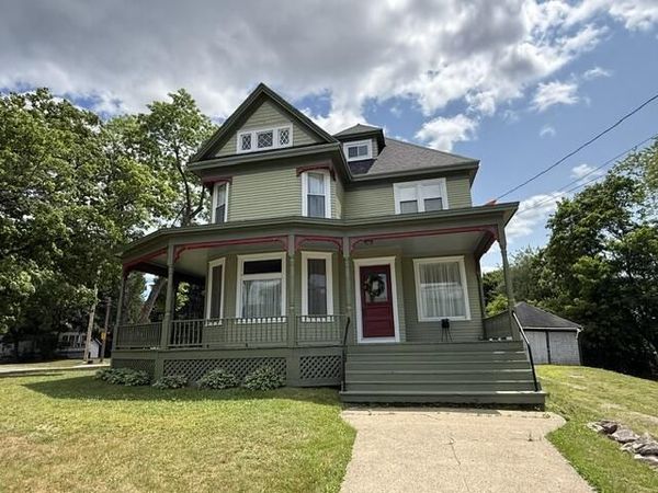 51 Broadway Street , Baileyville, ME 04694