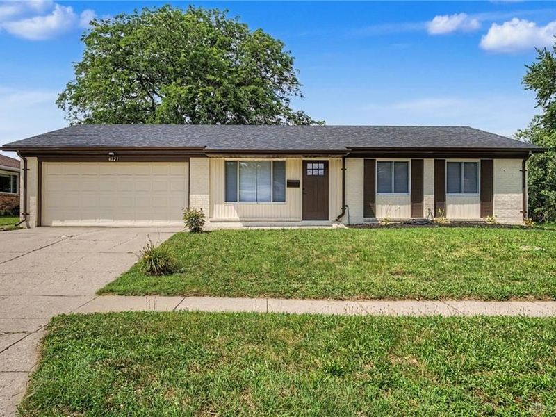 4721 Baldwin Hills Drive, Englewood, OH 45322 Photo 2