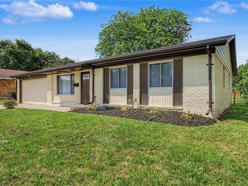 4721 Baldwin Hills Drive, Englewood, OH 45322 Photo 4
