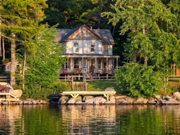5 Lakeside Road, Newbury, NH 03255