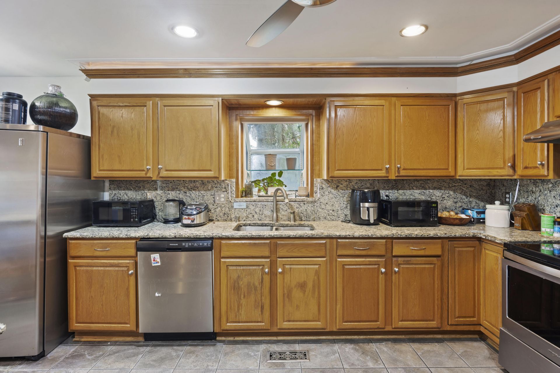 5703 Saint Angela Drive Photo 10
