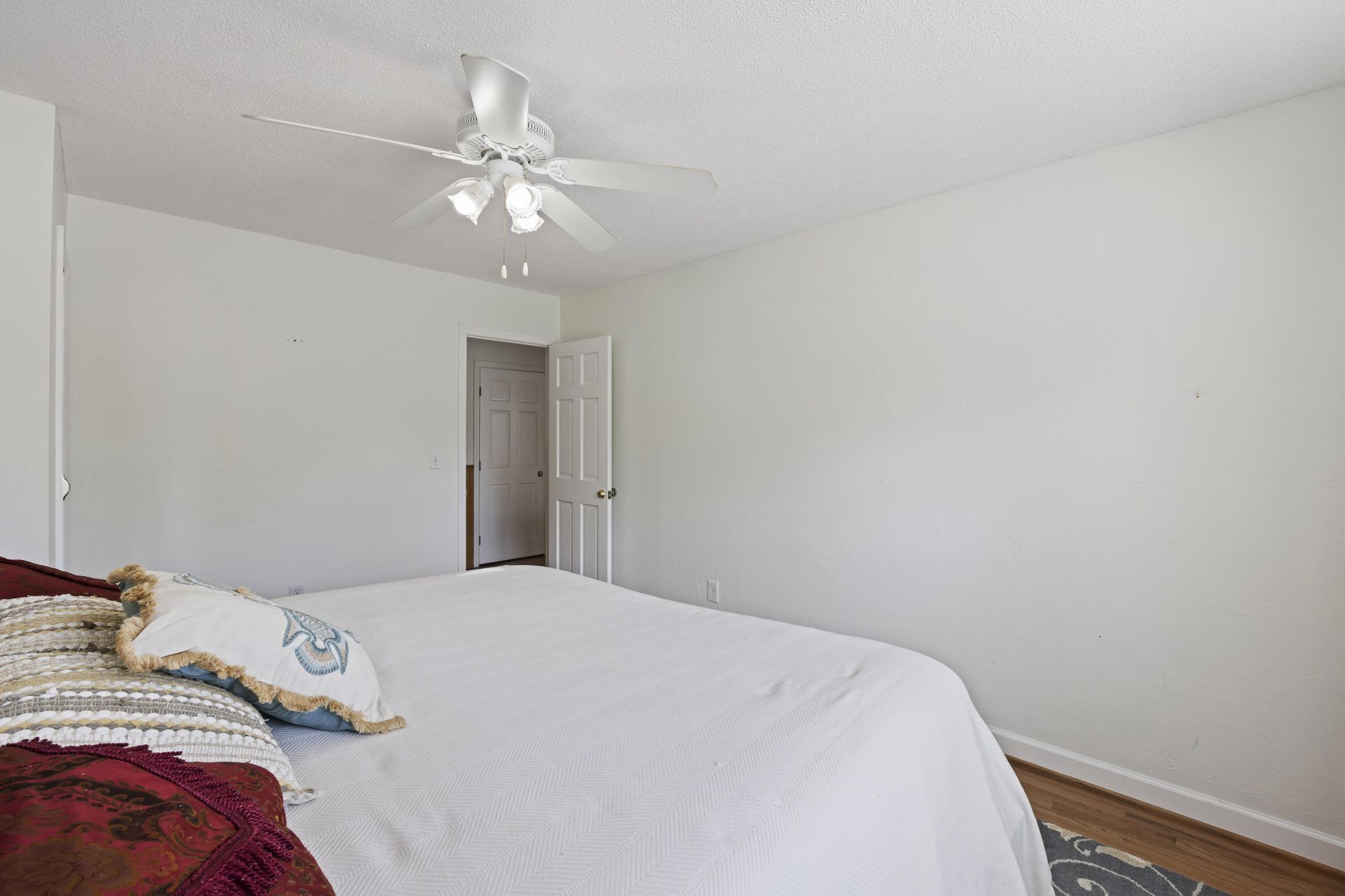 5703 Saint Angela Drive Photo 31