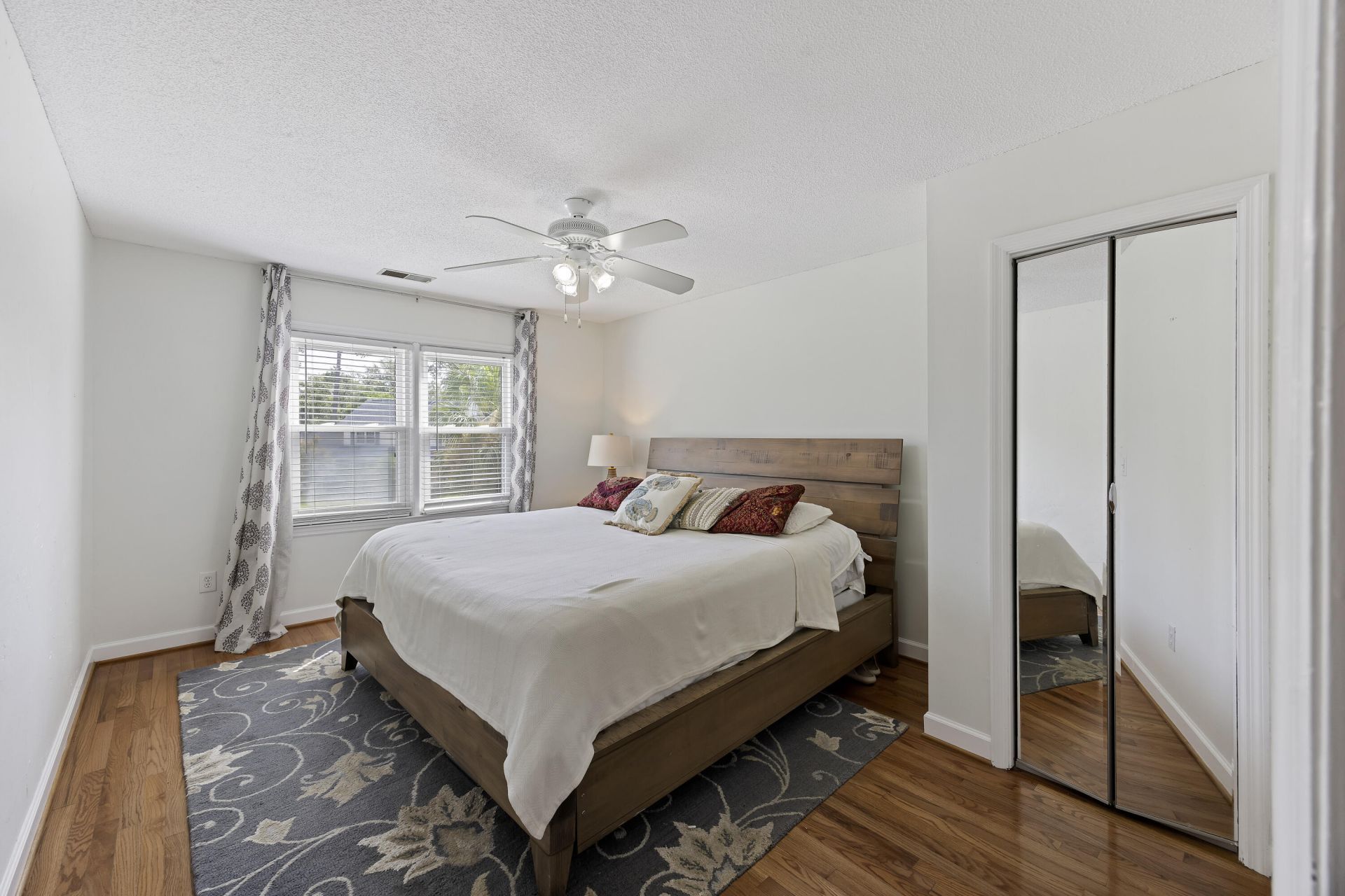 5703 Saint Angela Drive Photo 32