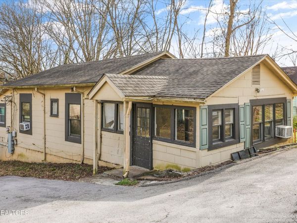 1080 Baker Ave , Knoxville, TN 37920