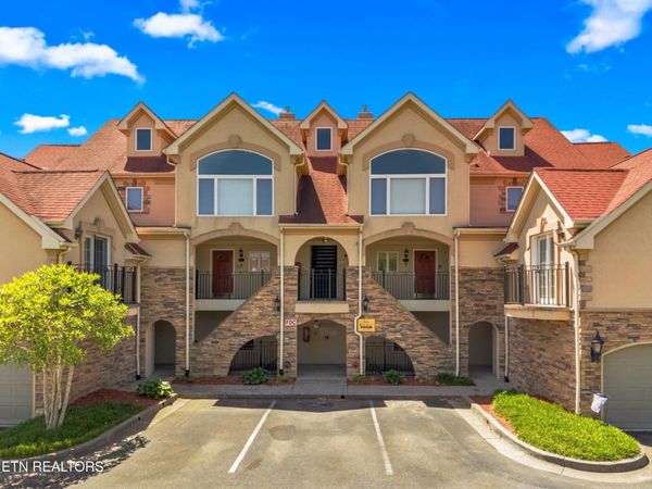 601 River Place Way , Unit B101, Sevierville, TN 37862