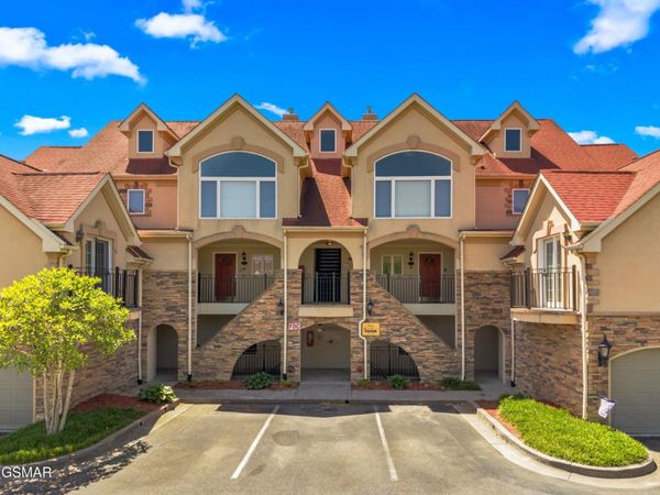 601 River Place Way , UNIT B101, Sevierville, TN 37862