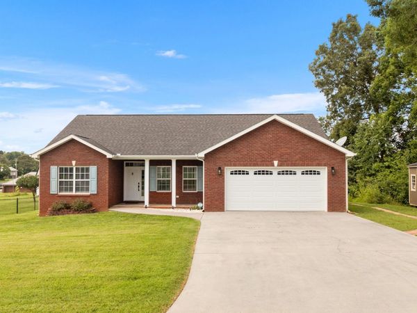 1426 Benjamin Boulevard , Sevierville, TN 37876