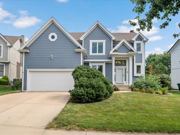 8618 W 127th Terrace, Overland Park, KS 66213