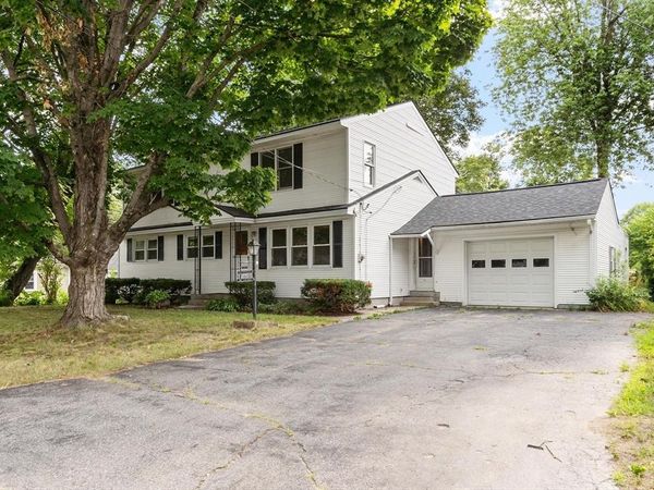 16 Hobson St, Leominster, MA 01453