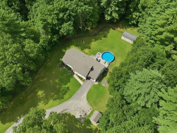 178 County Rd, Southampton, MA 01073