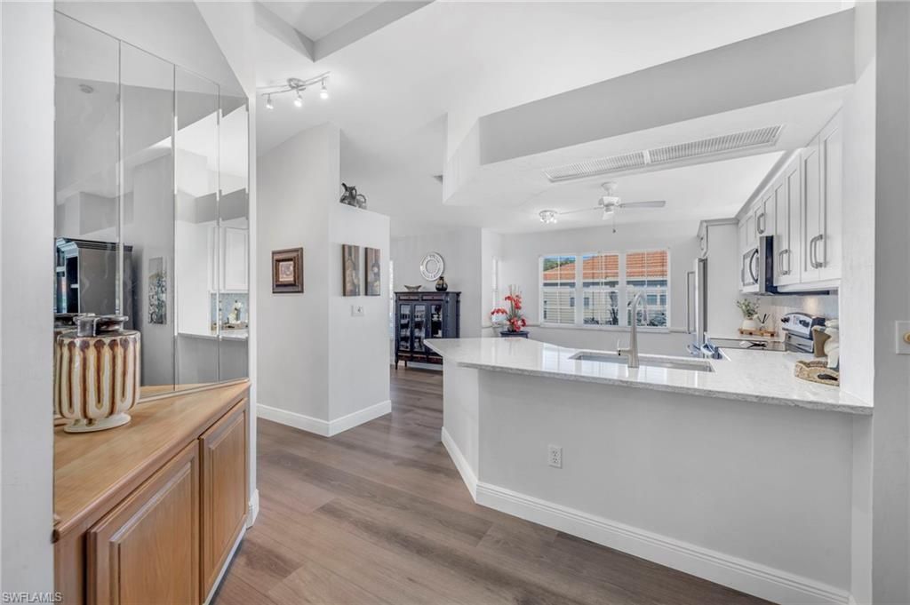 2460 Old Groves Rd , Unit 201, Naples, FL 34109 Photo