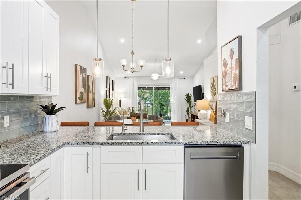 1714 Kings Lake Blvd , Unit 202, Naples, FL 34112 Photo