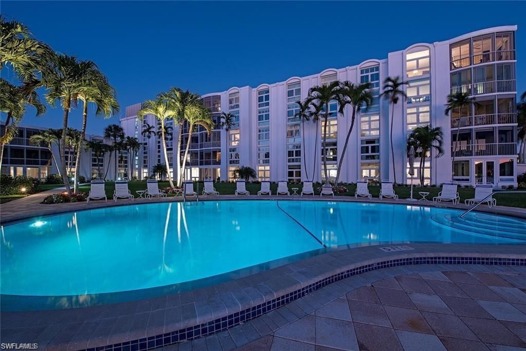 400 Park Shore Dr, Unit 303, Naples, FL 34103 Photo