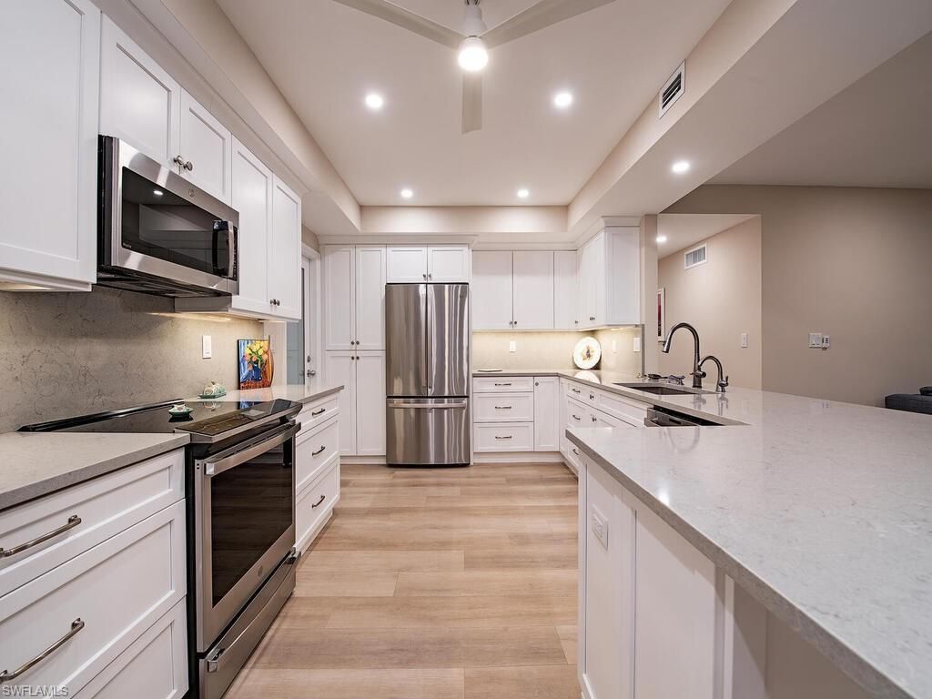 400 Park Shore Dr, Unit 303, Naples, FL 34103 Photo