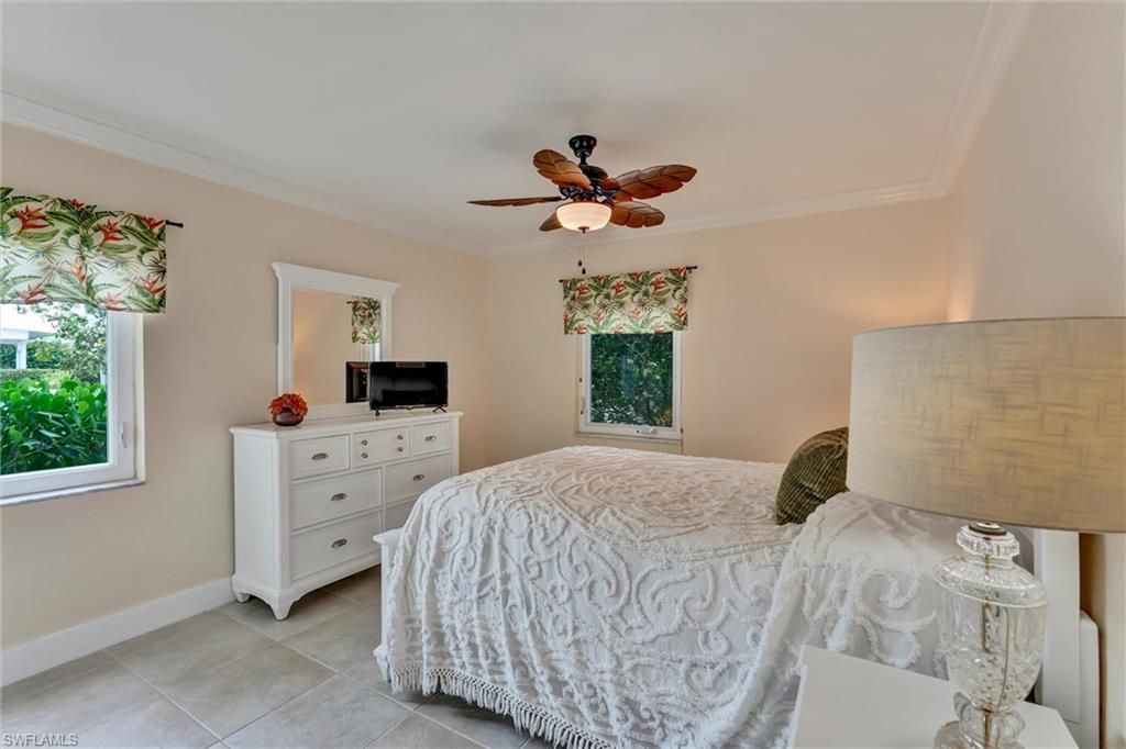 631 12th Ave S, Unit 631, Naples, FL 34102 Photo