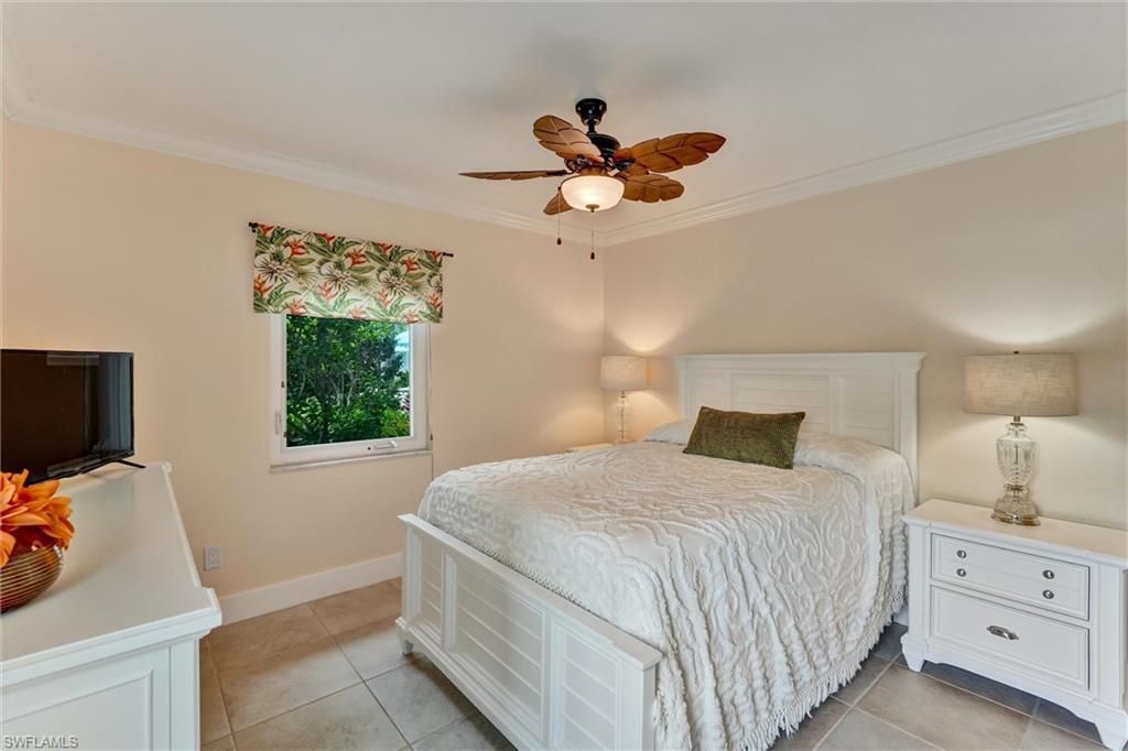 631 12th Ave S, Unit 631, Naples, FL 34102 Photo