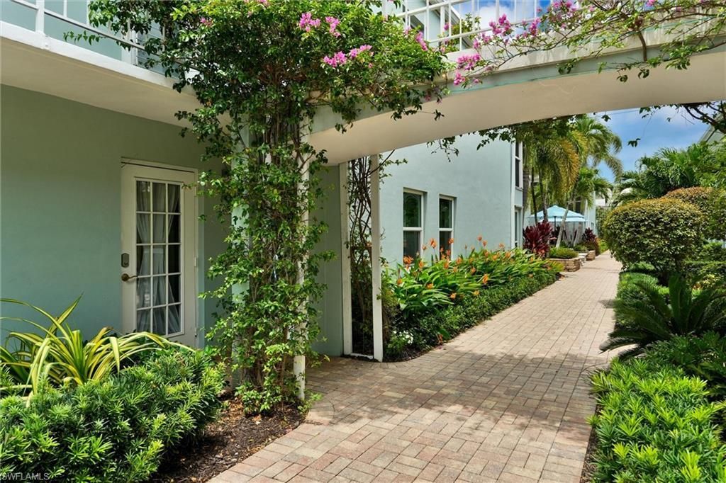 631 12th Ave S, Unit 631, Naples, FL 34102 Photo