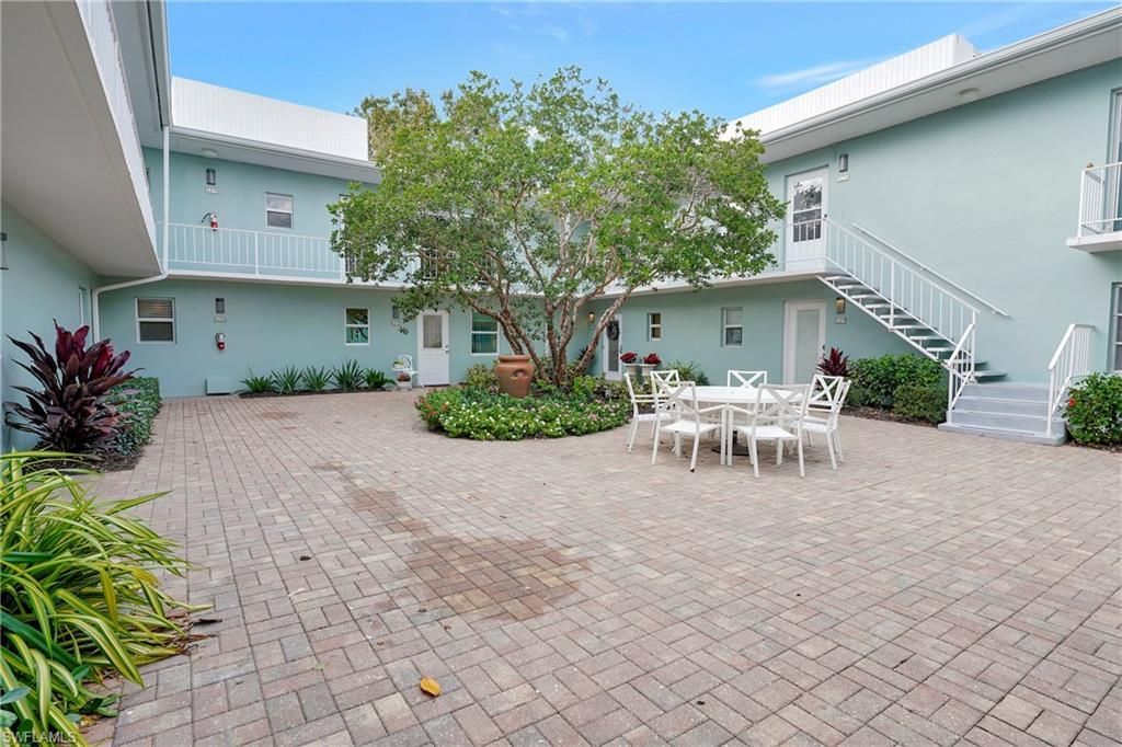 631 12th Ave S, Unit 631, Naples, FL 34102 Photo