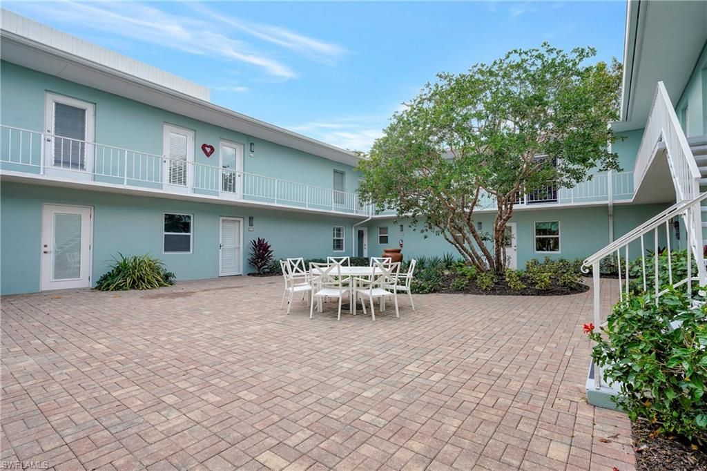 631 12th Ave S, Unit 631, Naples, FL 34102 Photo