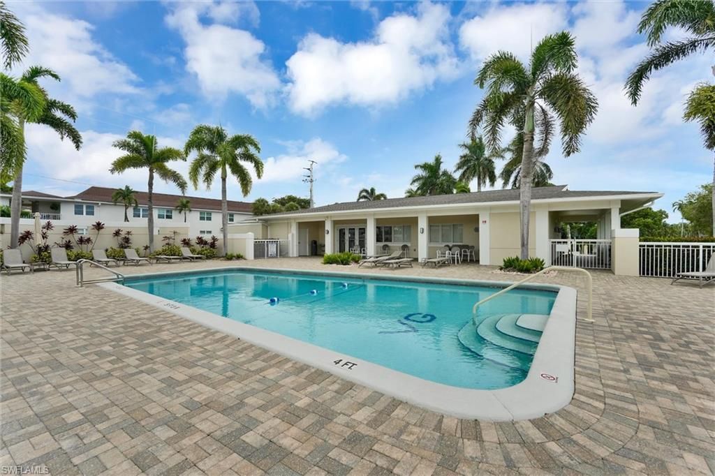 631 12th Ave S, Unit 631, Naples, FL 34102 Photo