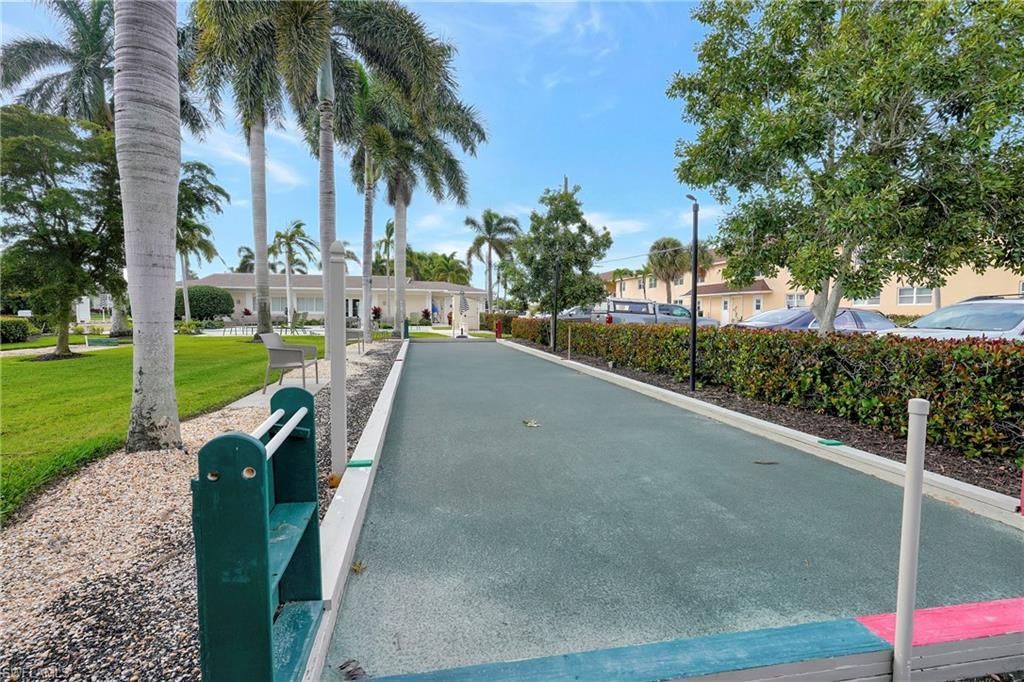 631 12th Ave S, Unit 631, Naples, FL 34102 Photo