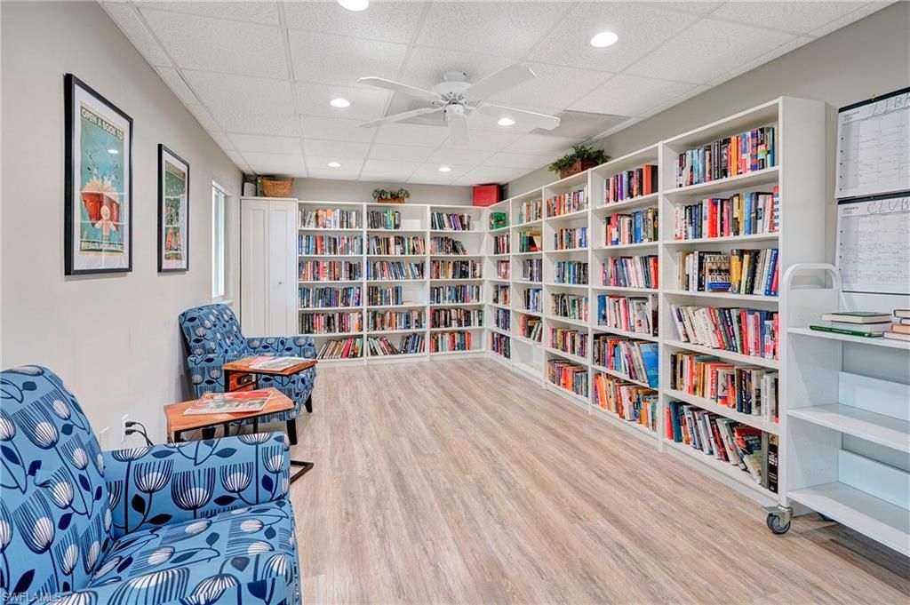 631 12th Ave S, Unit 631, Naples, FL 34102 Photo