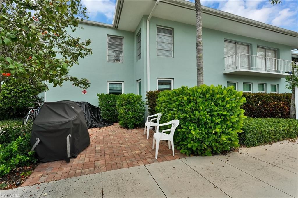 631 12th Ave S, Unit 631, Naples, FL 34102 Photo