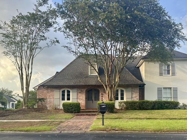 5413 S Pointer Ct, Baton Rouge, LA 70808