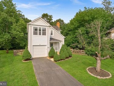 20 GLENGYLE LANE, STERLING, VA 20165