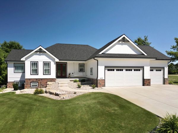 6624 Covered Bridge Trail, Sun Prairie, WI 53590