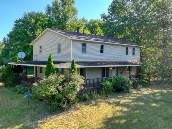 49300 Arkona Road, Belleville, MI 48111