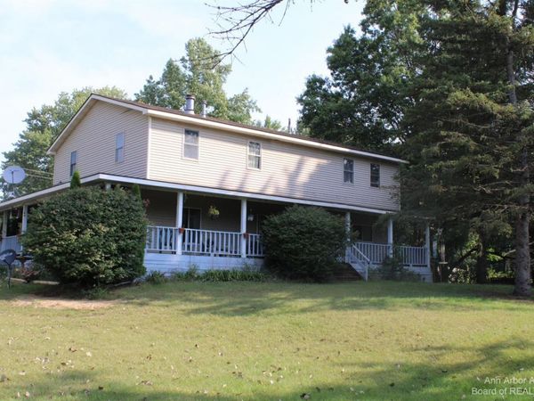 49300 Arkona Road, Belleville, MI 48111