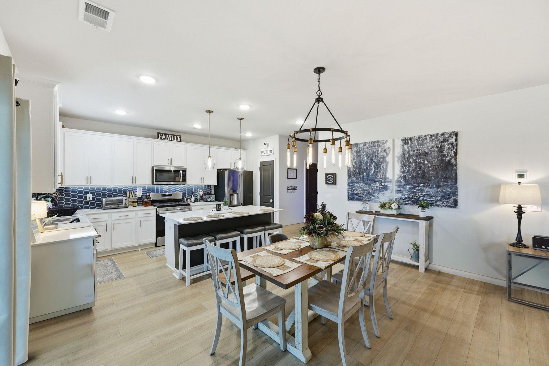 246 Lucca Drive Photo 8