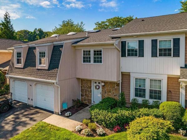 138 The Knoll , Syosset, NY 11791