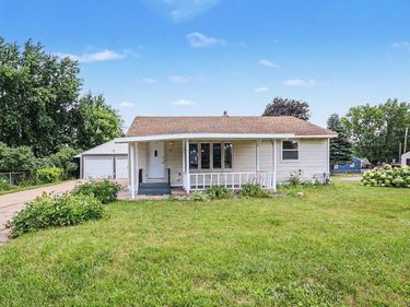 2842 Lexington Avenue S, Eagan, MN 55121