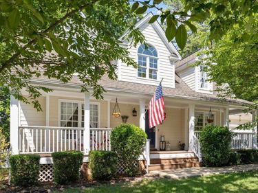 205 Hickory Glen Lane, Holly Springs, NC 27540