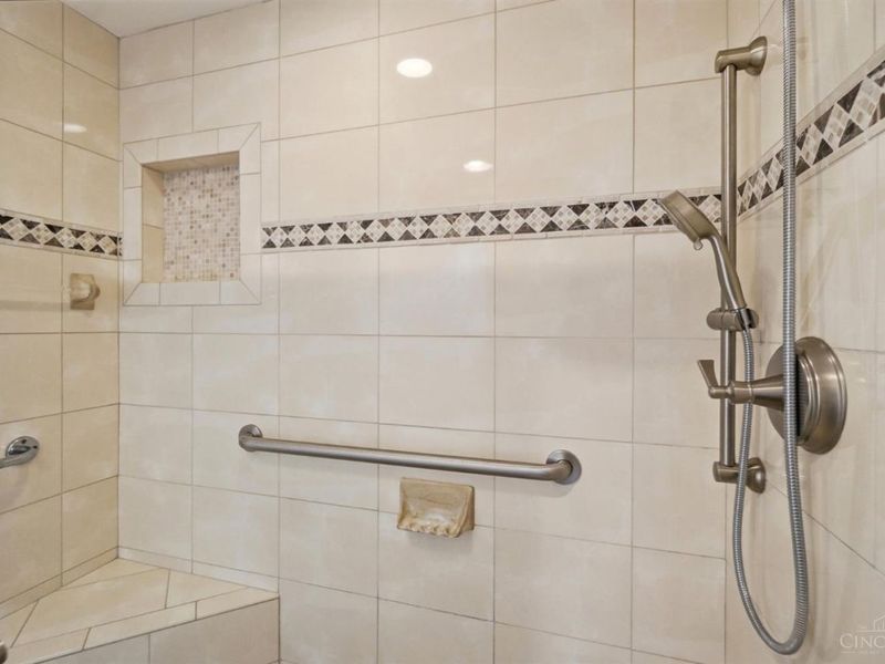 415 Bond Place, Unit 4C, Cincinnati, OH 45206 Photo 31
