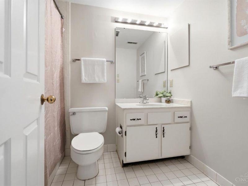 415 Bond Place, Unit 4C, Cincinnati, OH 45206 Photo 38