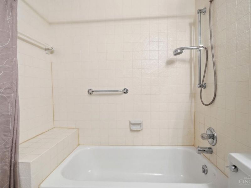 415 Bond Place, Unit 4C, Cincinnati, OH 45206 Photo 39